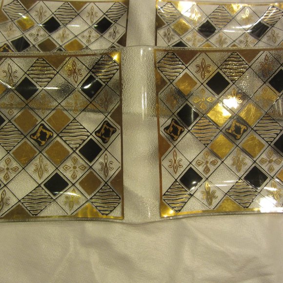 VTG SET OF 3 GLASS DISHES, 2 RELISH DISHES, 1 CANDLE HOLDER - Picture 7 of 9